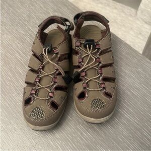 Eddie Bauer Tan Outdoor Sandals with‎ Adjustable Straps women’s size 7